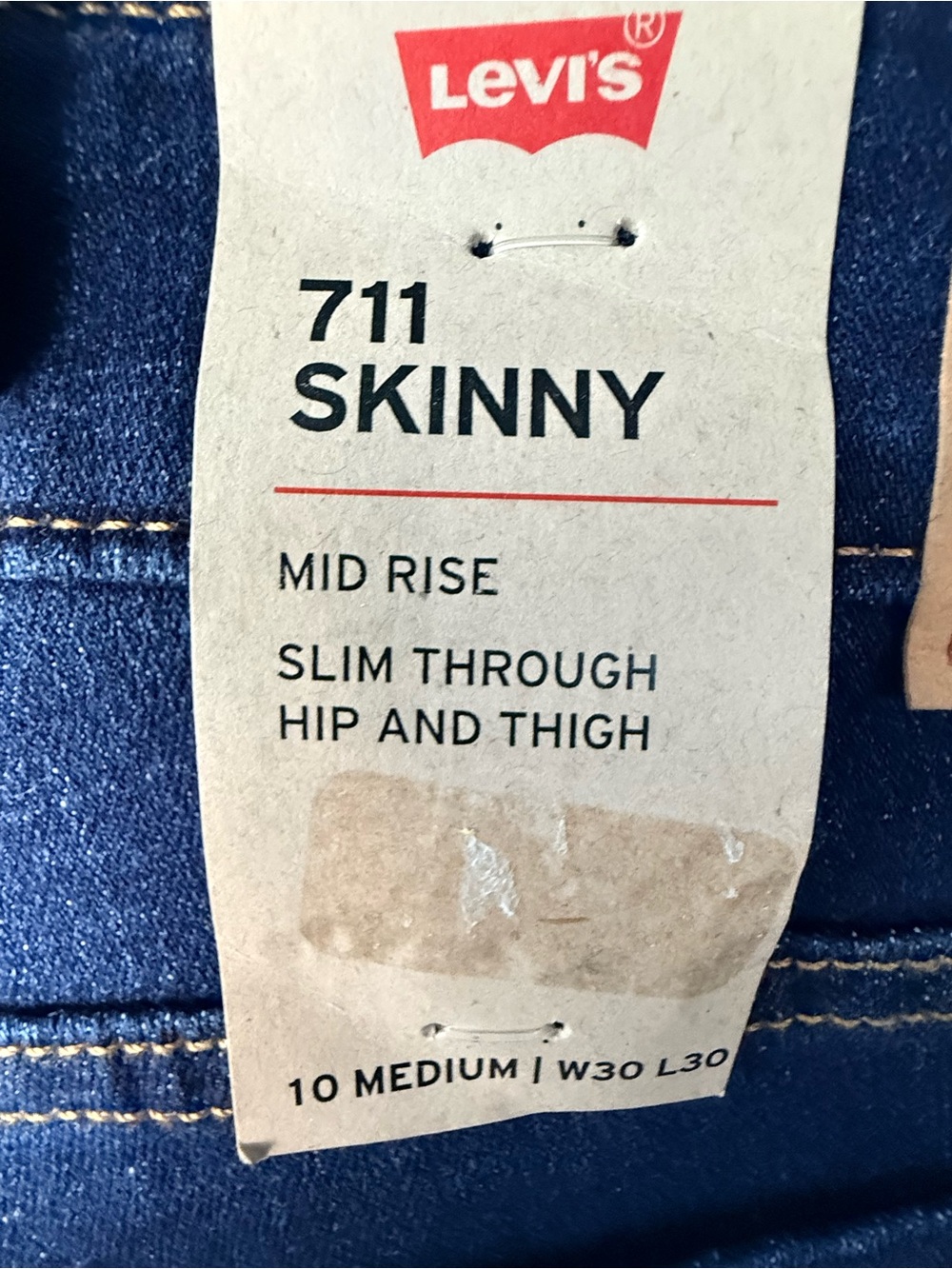 Levi's Women's Skinny Jeans in Indigo Blue Wash Size 1O NWT - Picture 3 of 6